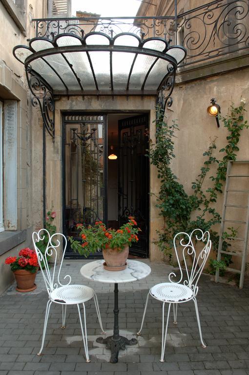 מלון Saint-Germain-Lembron La Maison De Mariecamille מראה חיצוני תמונה